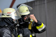 Foto: Feuerwehrmann mit Atemschutz Feuerwehrmann mit Atemschutz