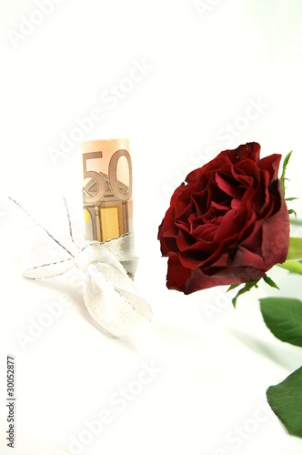 Photo: Rote Rose & Geldgeschenk Rote Rose & Geldgeschenk