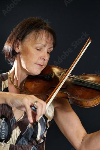 Photo: Female violinist Female violinist