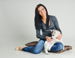 Foto: woman and puppy woman and puppy