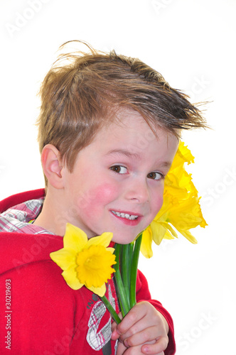 Photo: Kind mit Narzissen Kind mit Narzissen