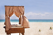 Foto: Spa massage table by ocean Spa massage table by ocean