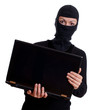 Einbrecher mit Laptop in der Hand