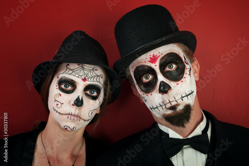 Photo: Couple in Skull Makeup Couple in Skull Makeup