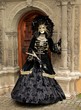 Black Lady an der Türe