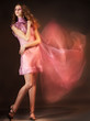 Foto: beauty woman in pink dress beauty woman in pink dress