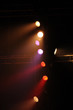 projecteurs dans un cirque