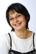 femme brune souriante 2