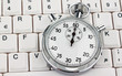 Stoppuhr auf Computertastatur