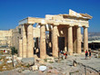 le temple des propylées à athènes sur l'acropole le temple des propylées à athènes sur l'acropole