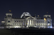 Der Reichstag in Berlin bei Nacht