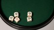 Würfelpoker: Poker mit Buben serviert