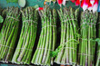Foto: Green asparagus on mediterranean market stand Green asparagus on mediterranean market stand