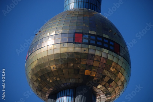 Photo: Hundertwasser district heating plant tower in Vienna Hundertwasser district heating plant tower in Vienna