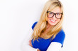 natürliche blonde frau mit brille