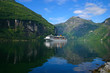Foto: Cruise Ship Geiranger Fjord - Horizontal Cruise Ship Geiranger Fjord - Horizontal
