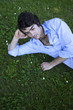 homme, jeune, beau, détente, zen, sieste, jardin, été, herbe