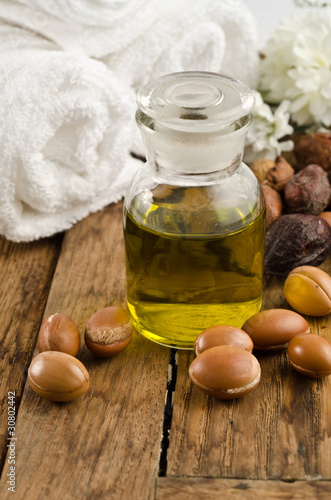 Foto: argan oil with fruits argan oil with fruits