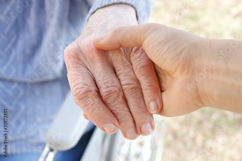 Photo : Helping Hand Helping Hand