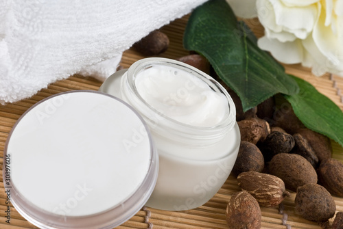 Photo: shea nuts with shea butter cream shea nuts with shea butter cream