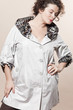 large build caucasian woman spring summer fashion