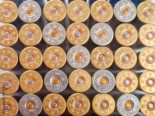 Foto: Fire cartridges caps close up Fire cartridges caps close up