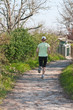 jogging nature-femme de dos-