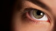 Vídeo: HD: extreme close-up of a green eye of a girl HD: extreme close-up of a green eye of a girl