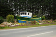 bateau dans un massif de fleurs à Ouistreham bateau dans un massif de fleurs à Ouistreham