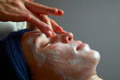 Gesichtsmassage