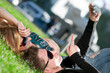 Foto: Emotional teenage couple photographing outdoor Emotional teenage couple photographing outdoor