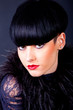 femme avec une coiffure atypique