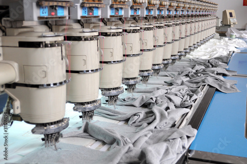 Foto: Textile equipment in the workshop Textile equipment in the workshop