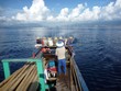 équipe de pêcheurs en mer