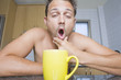 Photo: Hombre en Su Cocina Con cafe Hombre en Su Cocina Con cafe