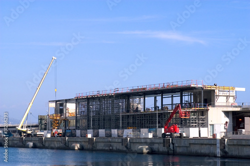 Photo: construction d'une digue construction d'une digue