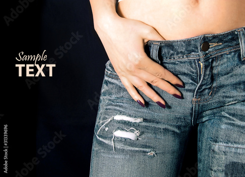 Foto: Girl in jeans Girl in jeans