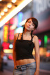 Foto: Beautiful petite woman in New York City Beautiful petite woman in New York City