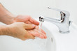 Foto: washing hands 002 washing hands 002