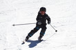 Foto: young boy skiing young boy skiing