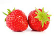 deux belles fraises sur fond blanc deux belles fraises sur fond blanc