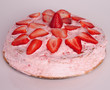 gâteau à la mousse de fraises fraîches gâteau à la mousse de fraises fraîches