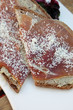 Brunch : Tartine crème d'artichaut, jambon cru et parmesan