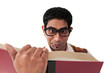 Mann mit dickem Buch