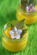 panna cotta citron et fleur comestible