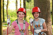 Foto: Kind beim klettern 5/11 Kind beim klettern 5/11