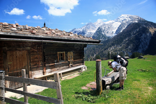 Foto: Durstiger Wanderer - thirsty hiker Durstiger Wanderer - thirsty hiker