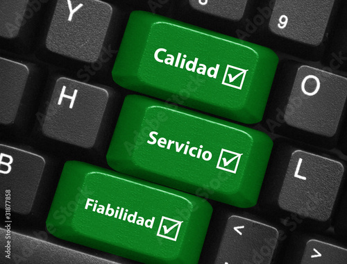 Illustration: Teclas CALIDAD SERVICIO FIABILIDAD (satisfacción clientes botón) Teclas CALIDAD SERVICIO FIABILIDAD (satisfacción clientes botón)