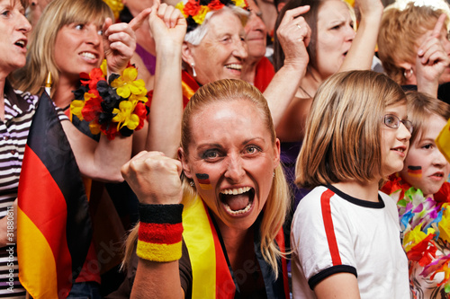 Foto: young and aged german soccer fans young and aged german soccer fans