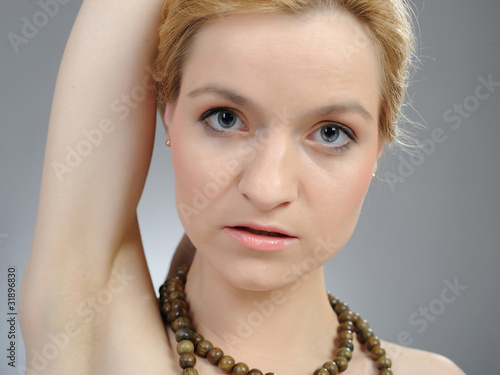 Foto: Pretty womans face with pure healthy skin Pretty womans face with pure healthy skin